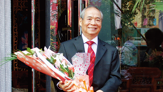 祥利集團董事長戴家林先生榮獲“中國紅木傢俱行業終身成就獎”。