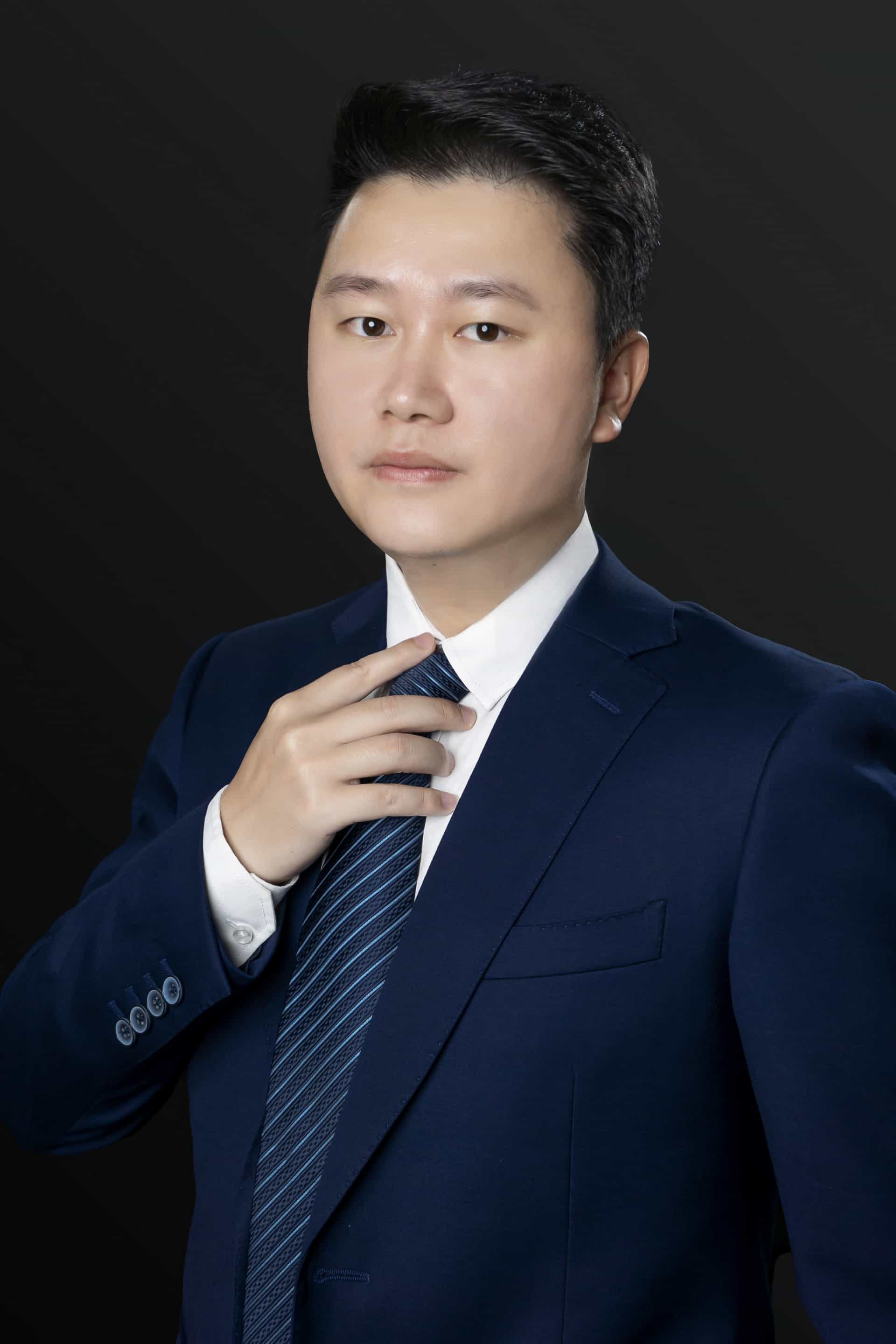 盘广世